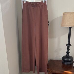 Women's Zara Wide-Leg Pants zipper at bottom like new
